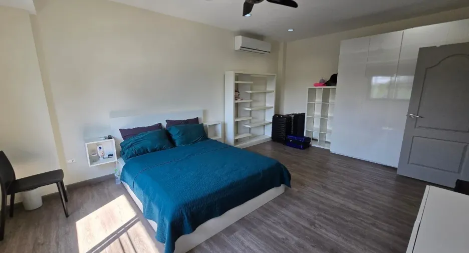 For sale 5 ベッドルーム villa in Bang Lamung, Chonburi
