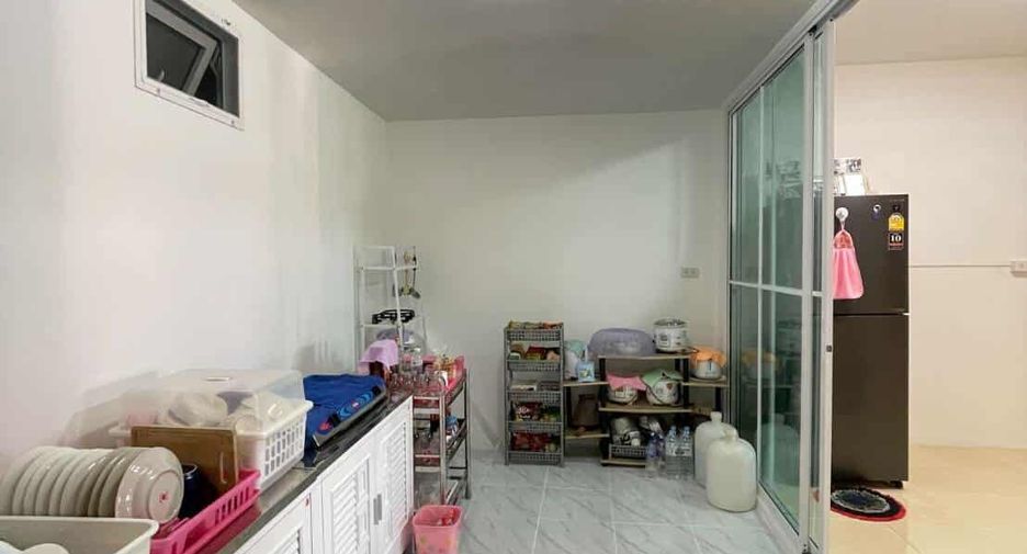 For sale 2 bedrooms townhouse in Mueang Phuket, Phuket