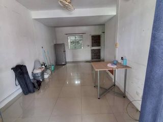 Casa en alquiler de 3 habitaciones en Sam Phran, Nakhon Pathom