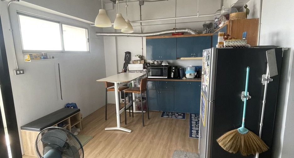 For sale 1 bed condo in Bang Kapi, Bangkok