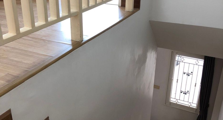 For rent 3 bedrooms house in Si Racha, Chonburi