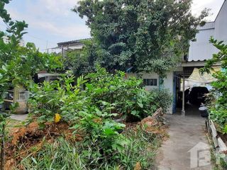 Haus zum Kauf mit 8 Zimmer in Lak Si, Bangkok