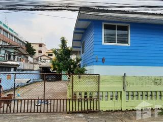 Haus zum Kauf mit 8 Zimmer in Lak Si, Bangkok