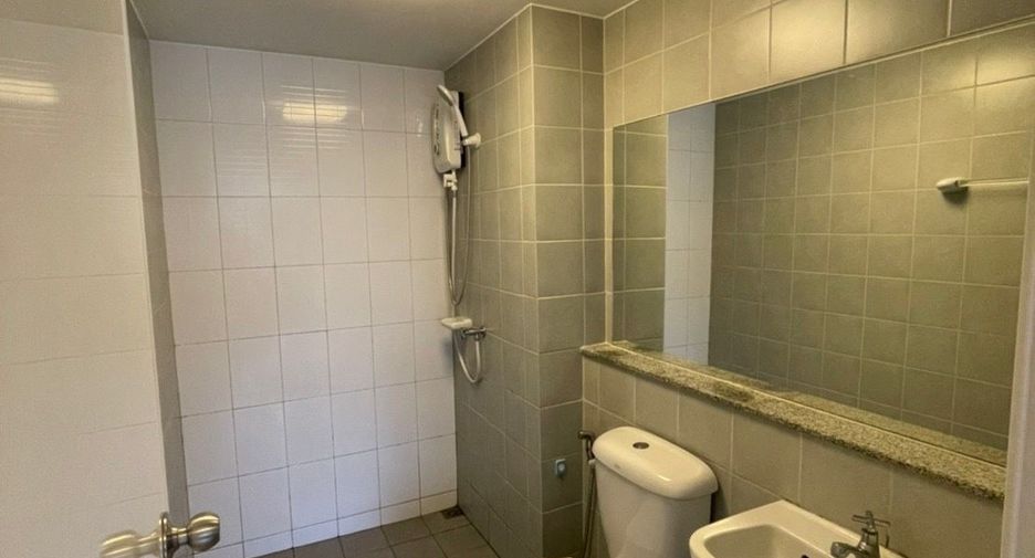For sale 1 bed condo in Mueang Phitsanulok, Phitsanulok