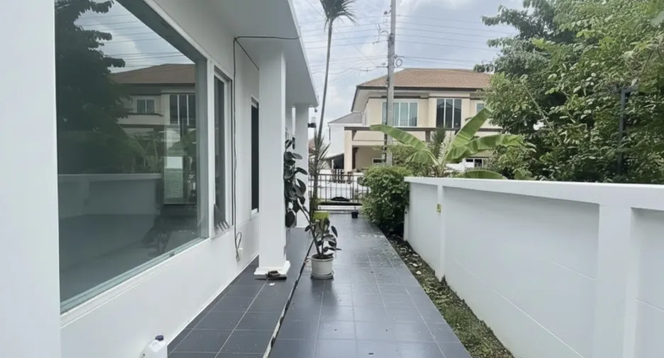 For sale and for rent 4 bedrooms house in Mueang Nonthaburi, Nonthaburi
