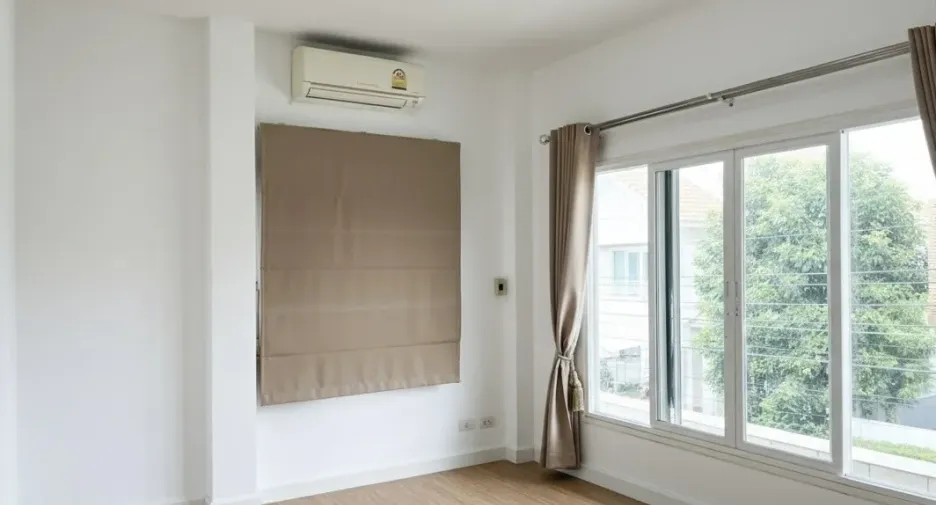 For sale and for rent 4 bedrooms house in Mueang Nonthaburi, Nonthaburi