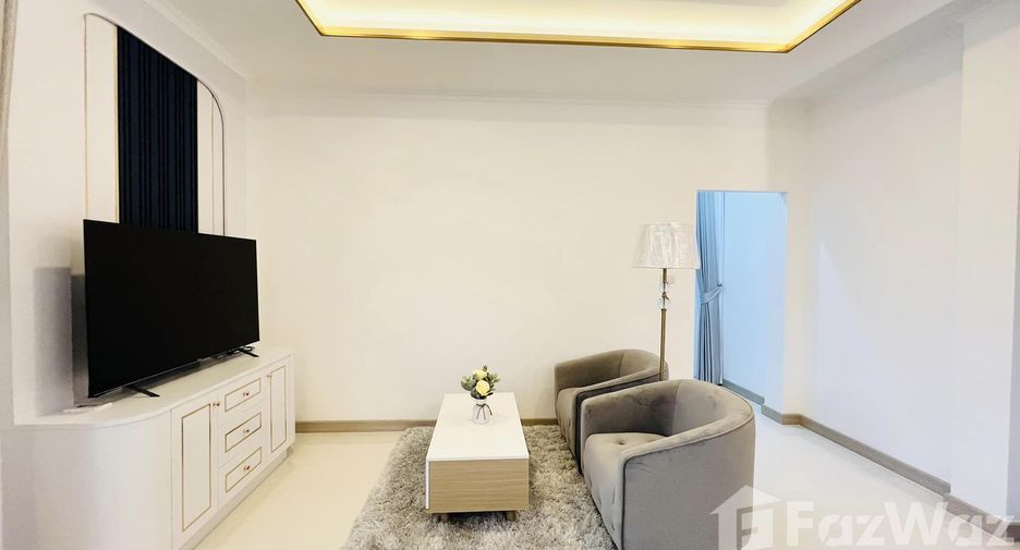 Villa en venta de 5 habitaciones en Bang Lamung, Chonburi