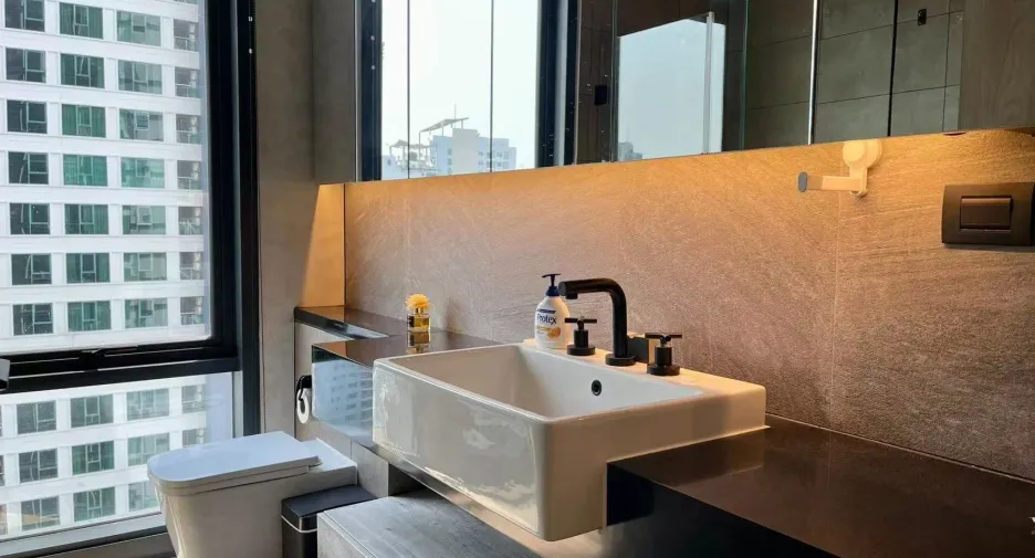 Condo en venta y en alquiler de 2 habitaciones en Watthana, Bangkok