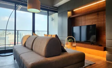 À vendre et à louer 2 chambres condo à Watthana, Bangkok