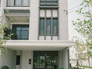 For sale 3 bedrooms townhouse in Lak Si, Bangkok