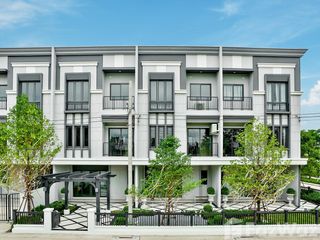 For sale 3 bedrooms townhouse in Lak Si, Bangkok