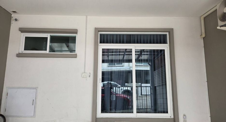 For sale 3 ベッドルーム townhouse in Bang Phli, Samut Prakan