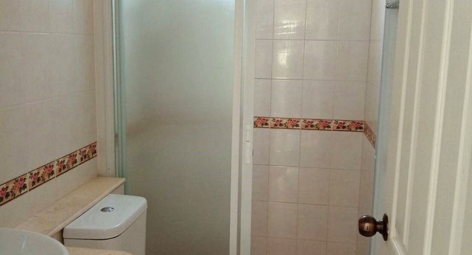 For sale 2 ベッドルーム villa in Sattahip, Chonburi