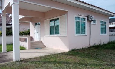 出售 2 卧室 别墅 在 Sattahip, Chon Buri