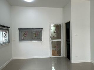 出售 2 卧室 独立屋 在 Si Racha, Chon Buri