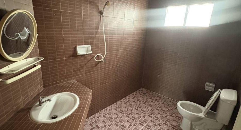 Gewerbefläche zum Kauf mit 4 Zimmer in Mueang Khon Kaen, Khon Kaen
