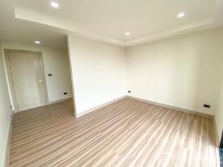 Reihenhaus zum Kauf und zur Miete mit 3 Zimmer in Phra Khanong, Bangkok