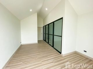 Reihenhaus zum Kauf und zur Miete mit 3 Zimmer in Phra Khanong, Bangkok