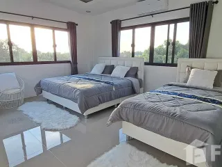 Villa zum Kauf und zur Miete mit 6 Zimmer in Bang Lamung, Chonburi