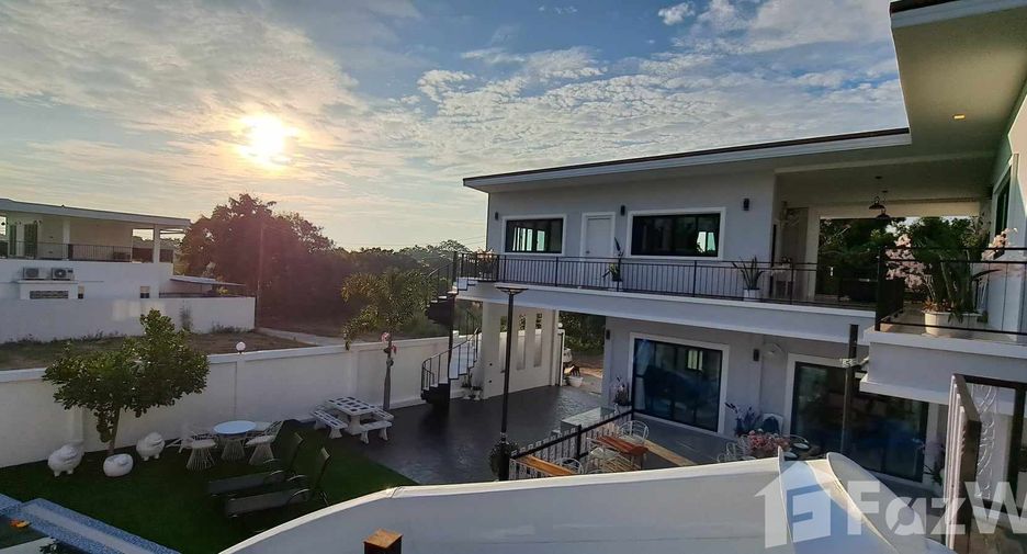 For sale and for rent 6 bedrooms villa in Bang Lamung, Chonburi