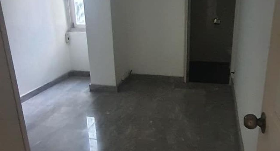 For sale 2 bedrooms condo in Khlong Toei, Bangkok