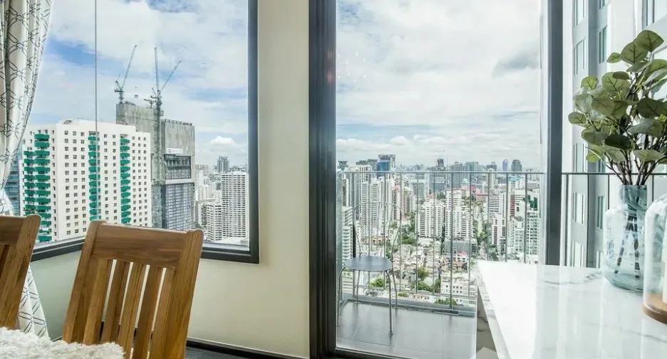 Condo en venta y en alquiler de 2 habitaciones en Khlong Toei, Bangkok