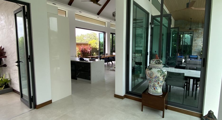 Villa en venta de 4 habitaciones en Thalang, Phuket