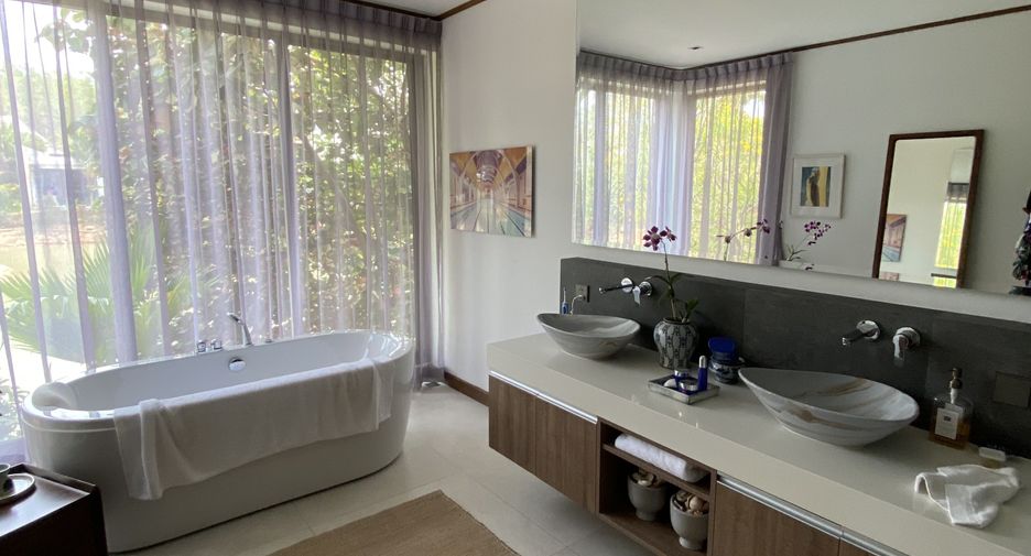 For sale 4 bedrooms villa in Thalang, Phuket