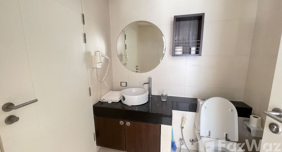 For sale 1 Beds condo in Sathon, Bangkok