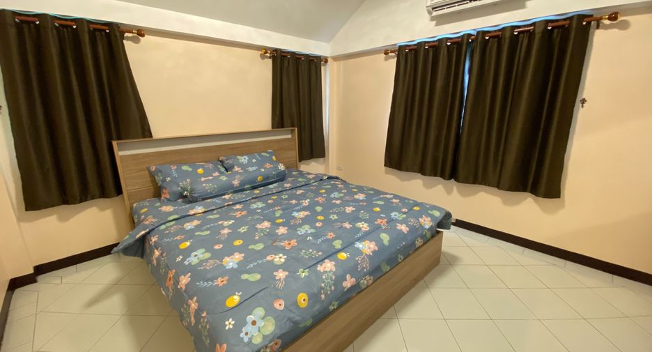 Haus zur Miete mit 3 Zimmer in Bang Lamung, Chonburi