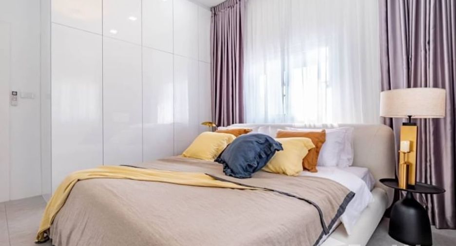 For sale 4 bedrooms house in Bang Lamung, Chonburi