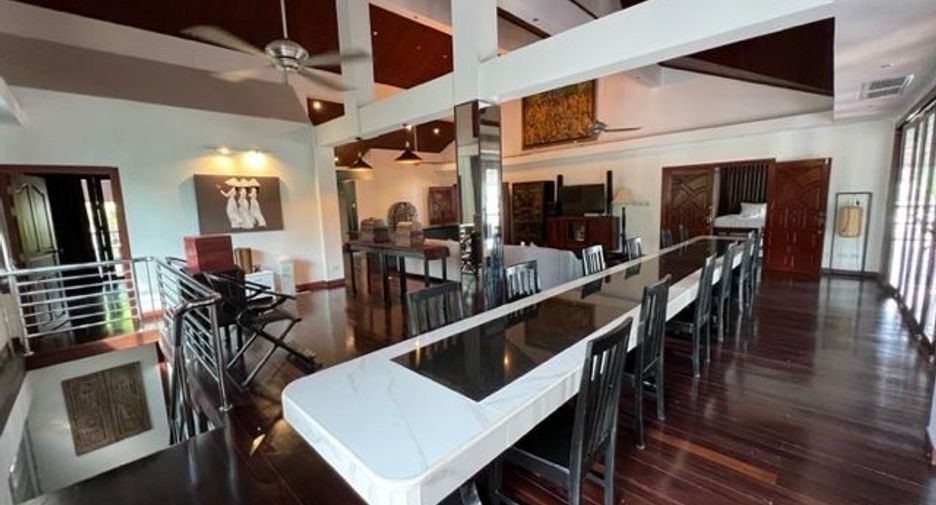 À louer 12 chambres villa à Mueang Phuket, Phuket