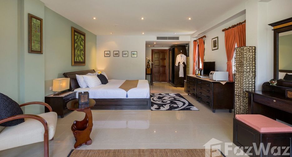 À louer 12 chambres villa à Mueang Phuket, Phuket