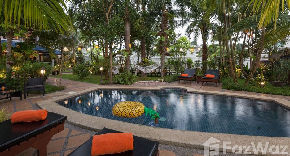 À louer 12 chambres villa à Mueang Phuket, Phuket