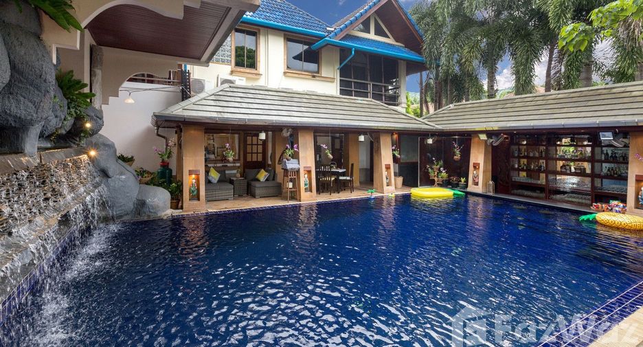 À louer 12 chambres villa à Mueang Phuket, Phuket