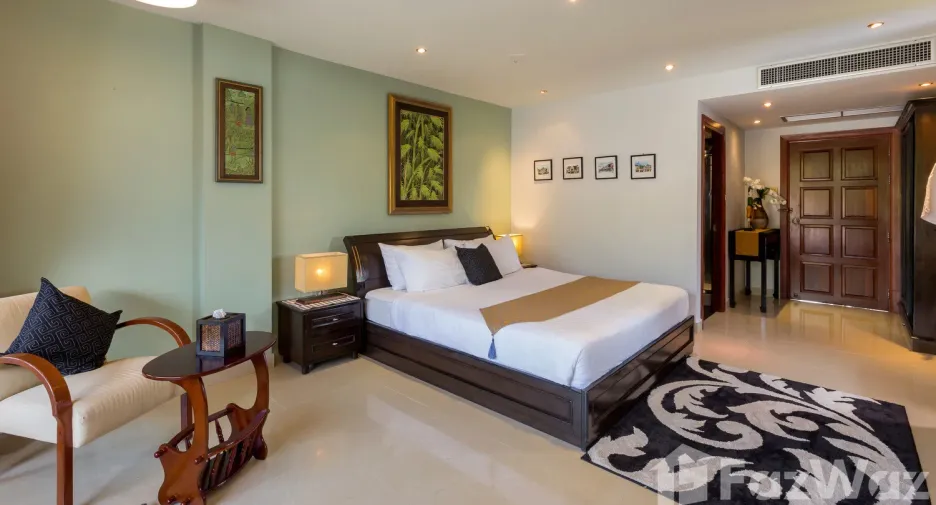 À louer 12 chambres villa à Mueang Phuket, Phuket