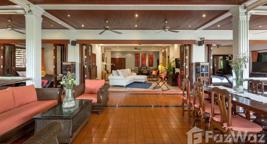 À louer 12 chambres villa à Mueang Phuket, Phuket