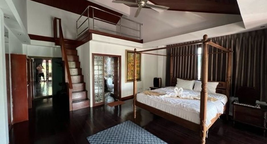 À louer 12 chambres villa à Mueang Phuket, Phuket