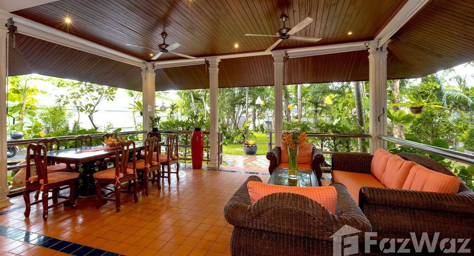À louer 12 chambres villa à Mueang Phuket, Phuket