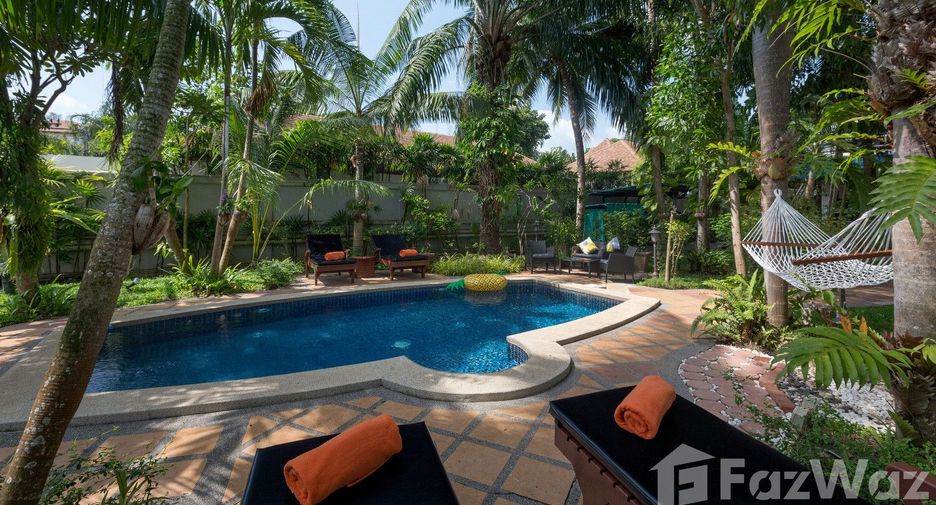 À louer 12 chambres villa à Mueang Phuket, Phuket
