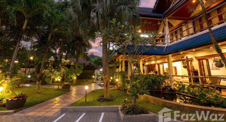 À louer 12 chambres villa à Mueang Phuket, Phuket