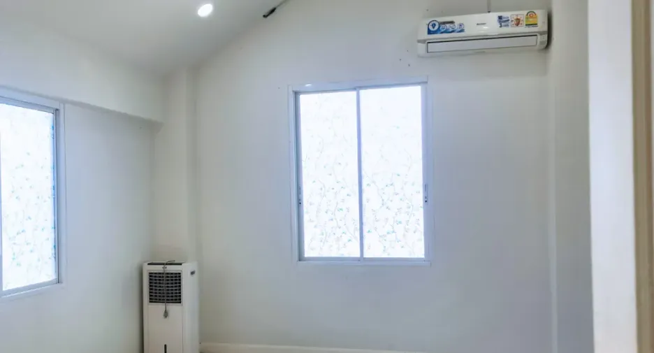 Haus zum Kauf und zur Miete mit 7 Zimmer in Nong Suea, Pathum Thani