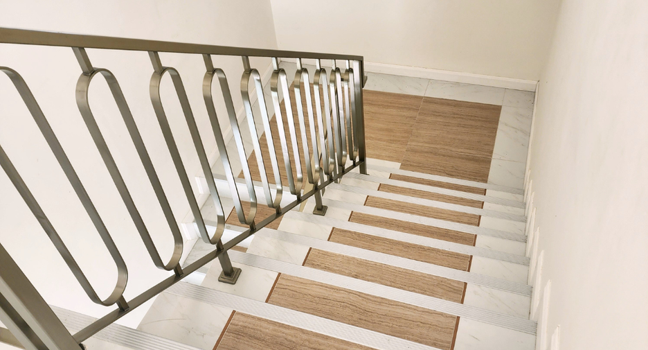 For sale そして for rent 7 ベッドルーム house in Nong Suea, Pathum Thani