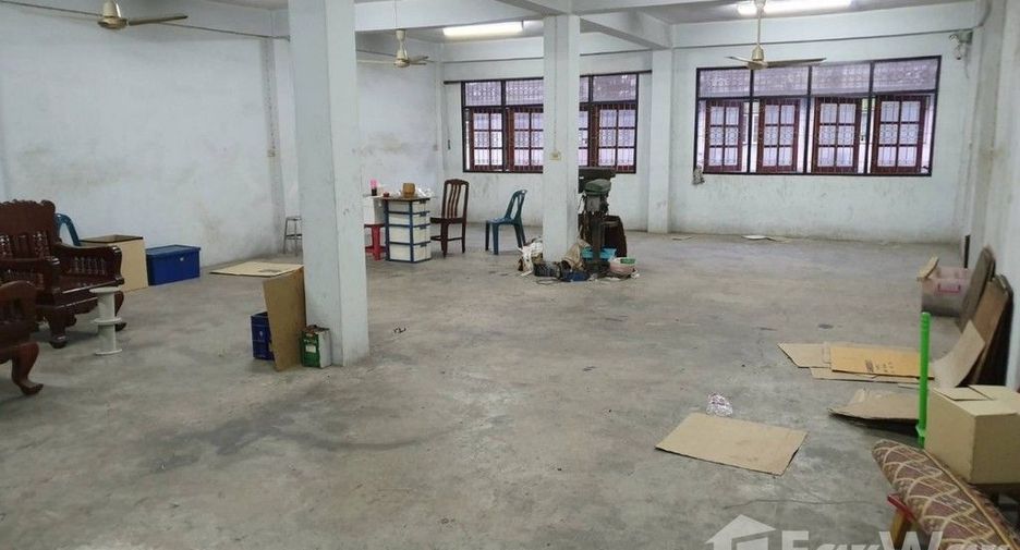 Reihenhaus zum Kauf mit 4 Zimmer in Bang Kho Laem, Bangkok