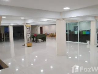 Casa adosada en venta de 4 habitaciones en Bang Kho Laem, Bangkok
