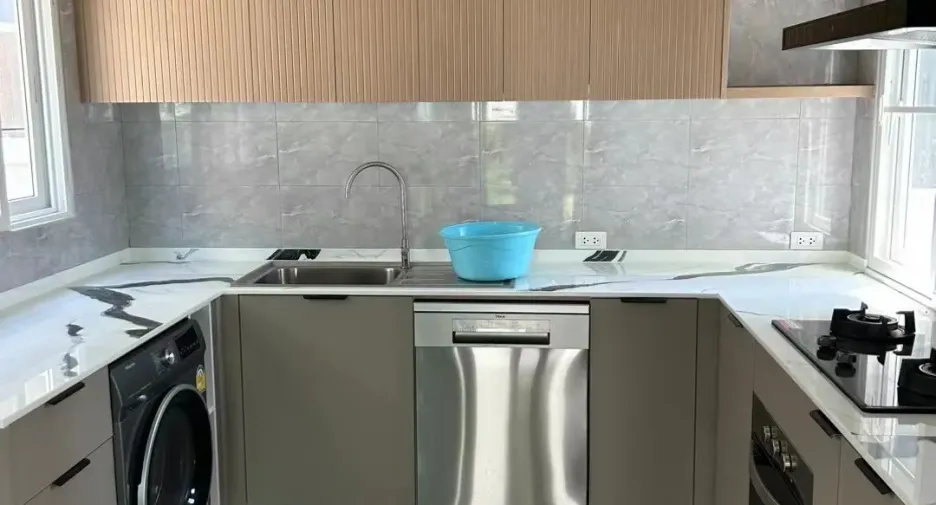For rent 3 bedrooms house in Mueang Phuket, Phuket