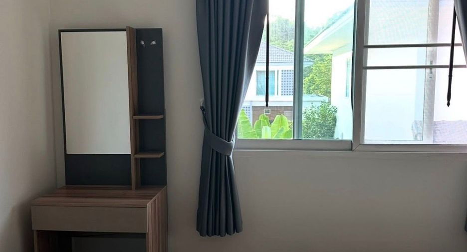 Haus zur Miete mit 4 Zimmer in Mueang Phuket, Phuket