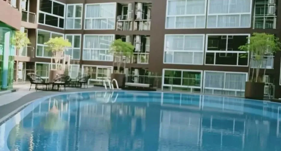 For sale 1 bed condo in Bang Phlat, Bangkok
