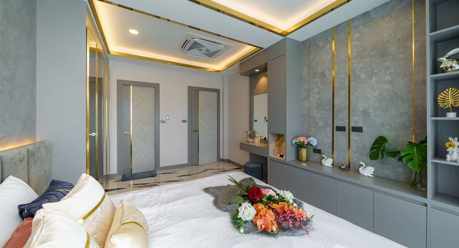 For sale 5 bedrooms villa in Bang Lamung, Chonburi