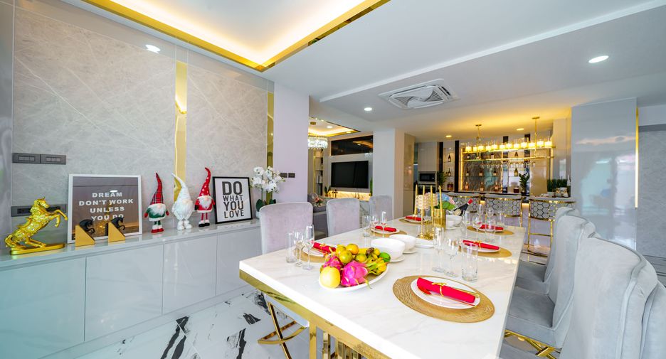 For sale 5 bedrooms villa in Bang Lamung, Chonburi